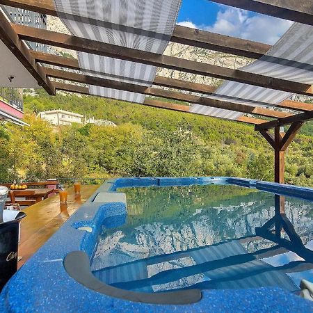 Holiday Home Darius With Hot Tub Μακάρσκα Εξωτερικό φωτογραφία