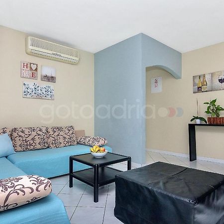 Holiday Home Darius With Hot Tub Μακάρσκα Εξωτερικό φωτογραφία